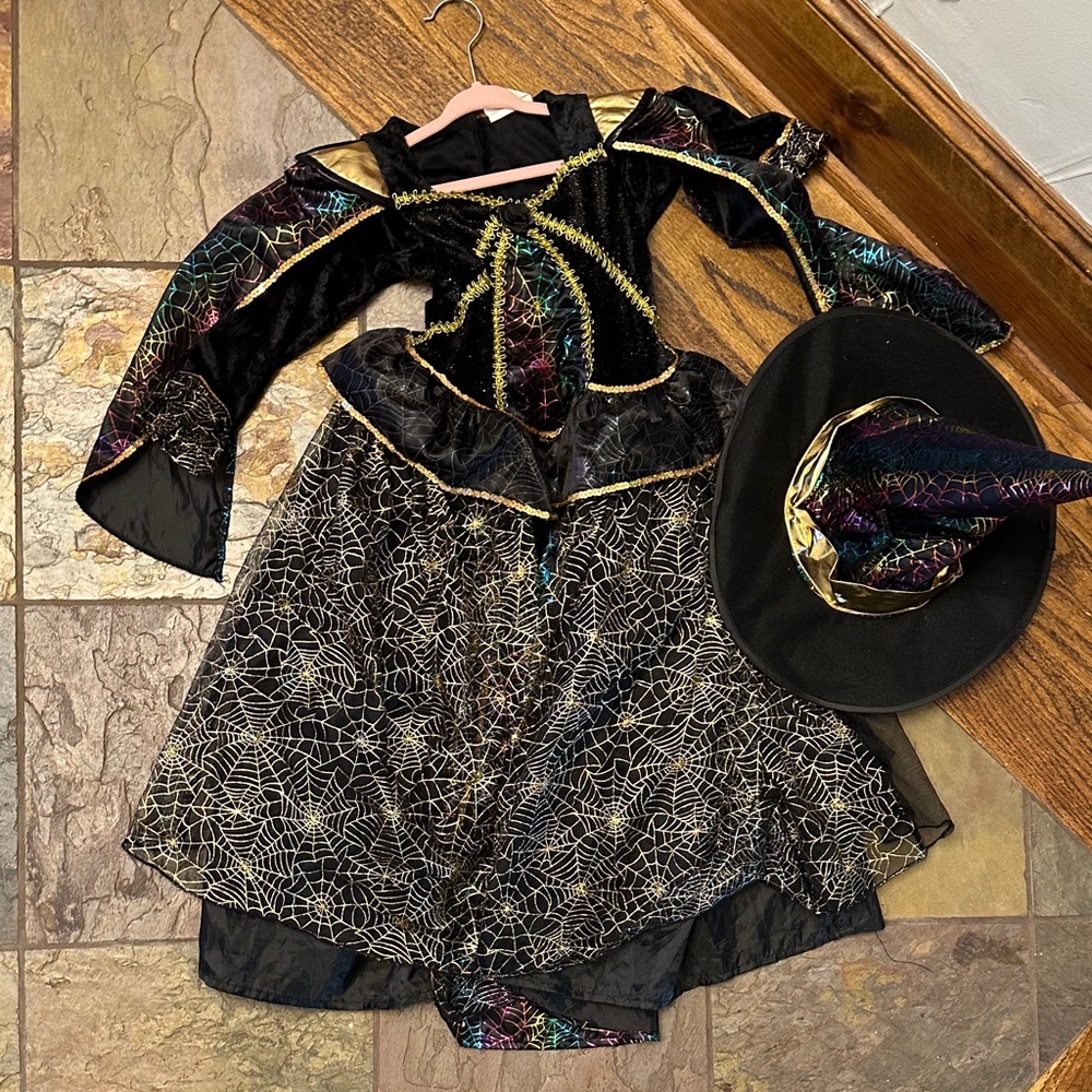 Witch costume